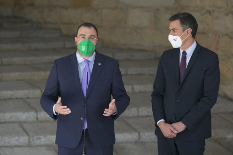 Barbón siente «absoluta vergüenza» por el fichaje de Carmona en Iberdrola