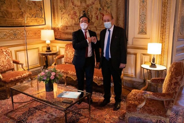 Albares: Francia ve con buenos ojos la propuesta española de un mercado energético europeo