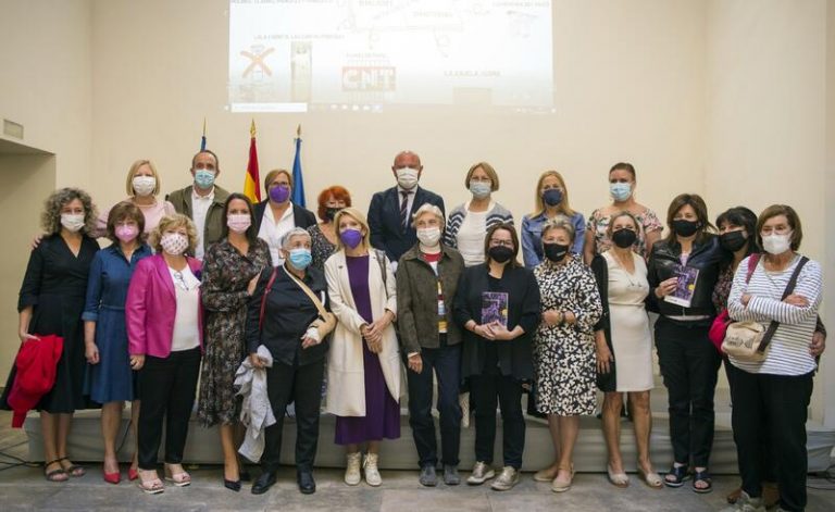 10 periodistas reivindican el papel de la mujer en la Guerra Civil con ‘Nietas de la Memoria’