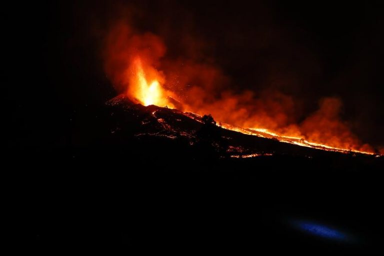 Ciencia dedicará al menos 2,5 millones a investigación relacionada con el volcán