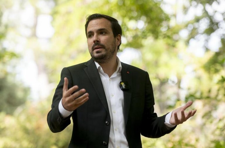 Garzón avisa a CCAA que «lo lógico» es que se acojan a la limitación de precios del alquiler