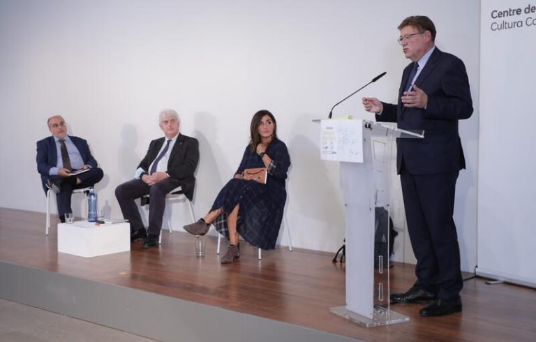 Puig insiste en descentralizar las instituciones del Estado
