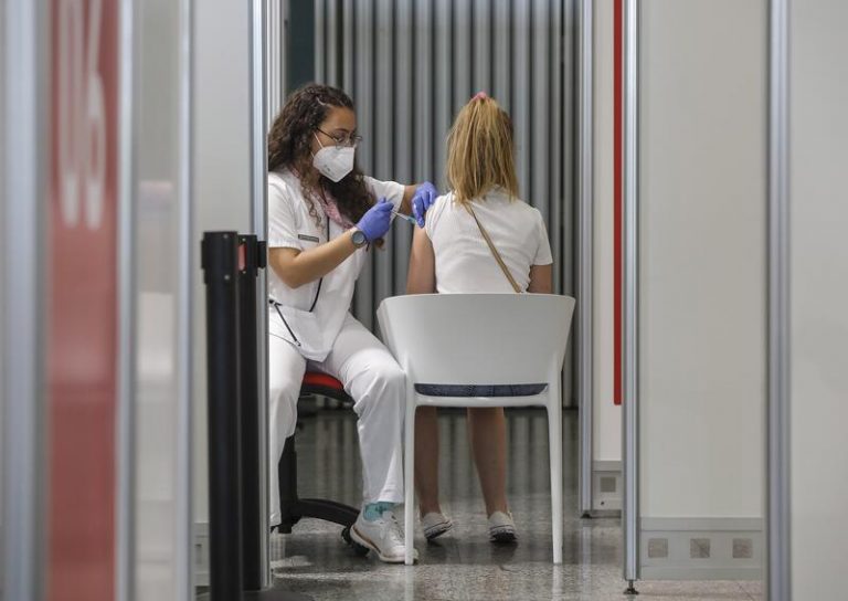 Los equipos de vacunación, Alta Distinción de la Generalitat por el 9 d’Octubre