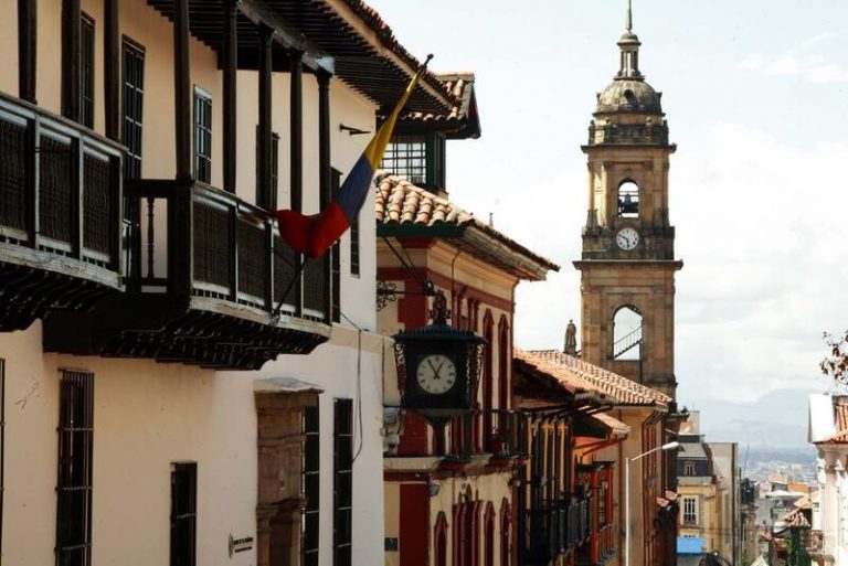 España colabora con Colombia para la conversión de Bogotá en destino turístico inteligente