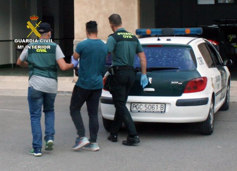 Detienen a dos pateristas que trasladaron a 32 inmigrantes desde África a Cartagena