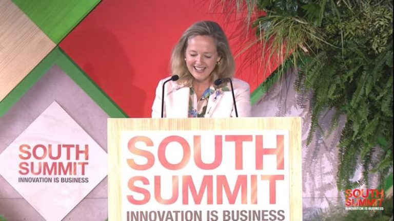 Calviño asegura que la ley de startups llegará «pronto» al Consejo de Ministros