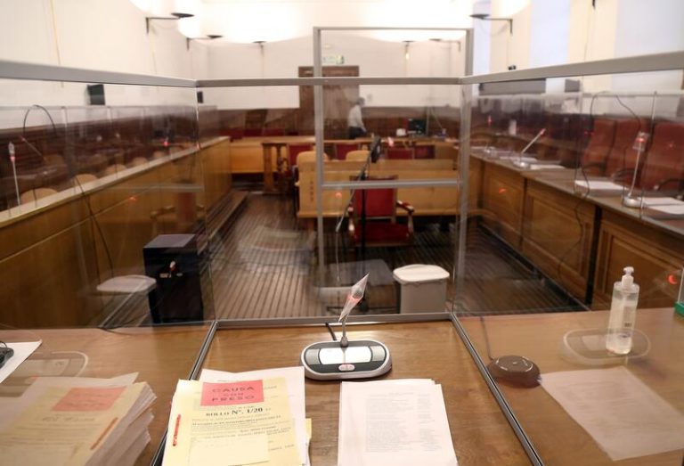 Condenado a siete años de prisión en Granada por distribución de pornografía infantil
