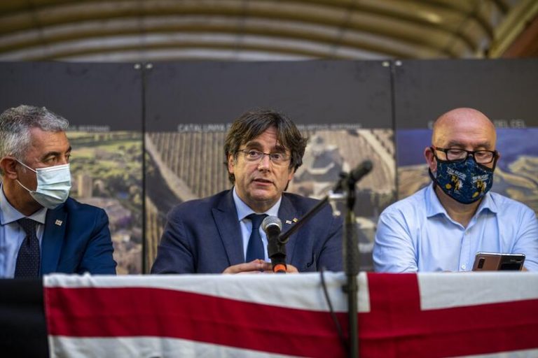 La Fiscalía italiana considera que los delitos por los que el TS reclama a Puigdemont tendrían encaje en su legislación