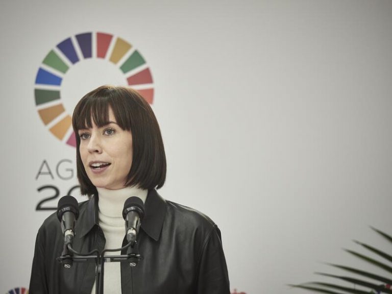Diana Morant anuncia un programa de mentorazgo para jóvenes investigadoras
