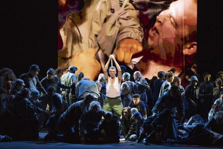 El Liceu reflexiona sobre «la barbarie y los desastres de la guerra» con ‘War Requiem’ de Britten
