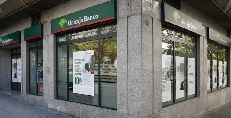 Unicaja Banco y los sindicatos abordan la armonización de condiciones laborales