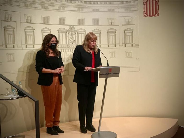 El Govern se compromete a impulsar un «frente común» para proteger el catalán en el audiovisual