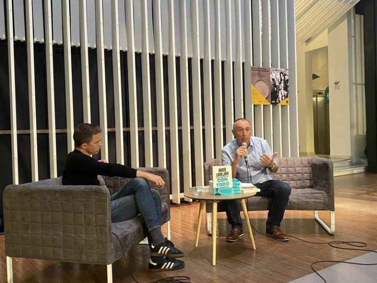 Errejón llama a «disputar un españolismo diferente» contra el centralismo