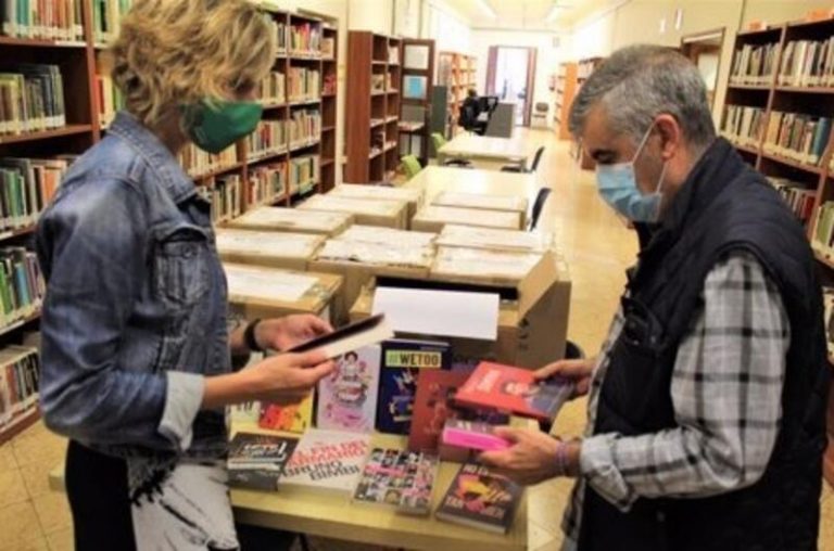 Un juzgado paraliza cautelarmente la distribución en institutos de guías de temática LGTBI