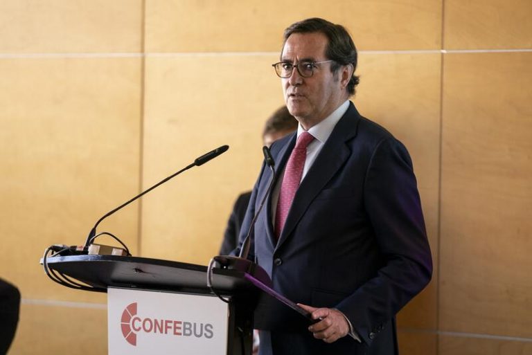 Garamendi apela al «talento y la innovación» para transformar el país