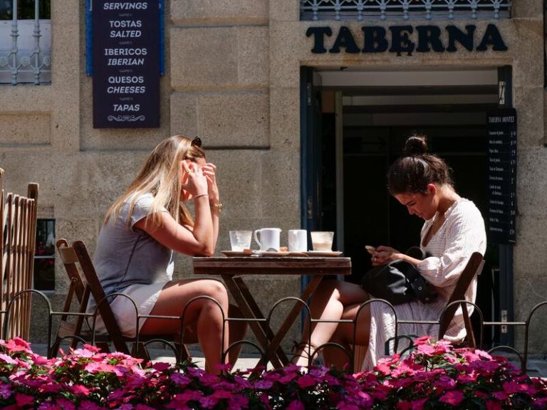 Los contagios siguen a la baja en Galicia con 26 casos nuevos