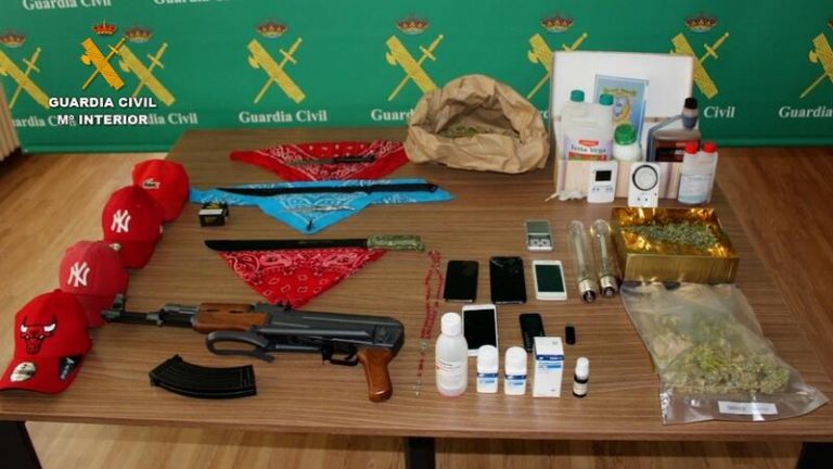 La Guardia Civil detiene a los dirigentes nacionales de la banda latina BLOOD