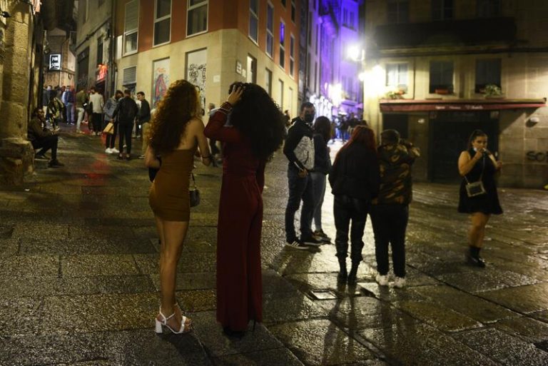 Aumentan de nuevo los nuevos contagios y los casos activos en Galicia y bajan a 31 los ingresados