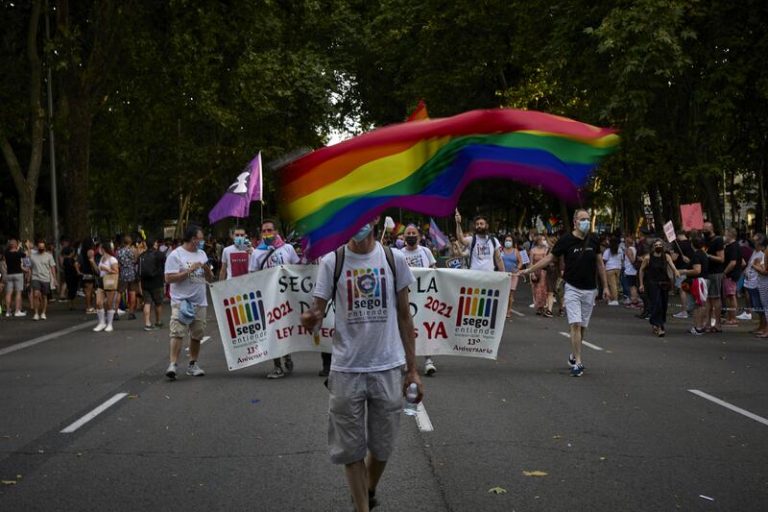 Igualdad quiere que la ley trans llegue al Consejo de Ministros en segunda vuelta en el primer trimestre de 2022