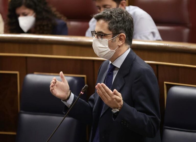 PSOE y PP apuran las negociaciones para renovar las instituciones