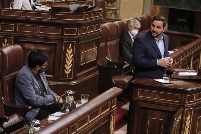 El Congreso llama al Gobierno a desarrollar softwares para la detección de bulos