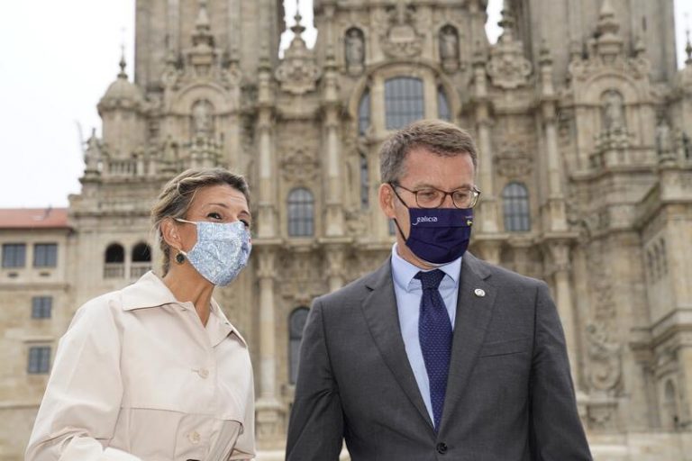 Díaz y Feijóo inauguran en Santiago un foro sobre los retos y el futuro del envejecimiento