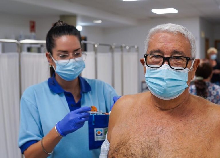 La EMA ve «insuficientes» pruebas sobre la relación entre la vacuna y el SMI