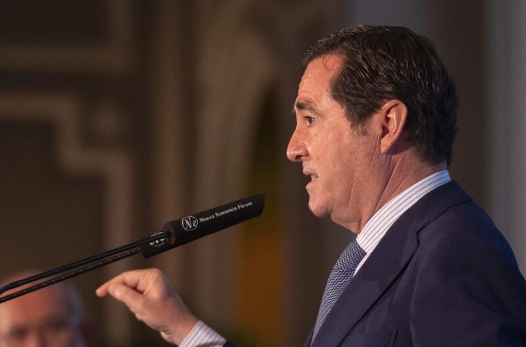 CEOE avisa de que alcanzar niveles precrisis pueden retrasarse a 2023