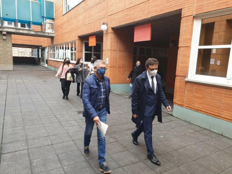 El PSOE: España debe homologarse al resto de países de la UE y proteger al lobo