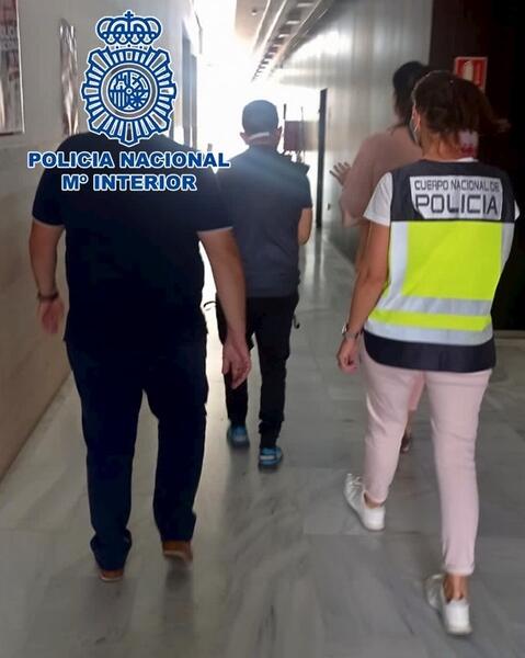 Desarticulado un grupo que facilitaba tarjetas de residencia con documentación falsa
