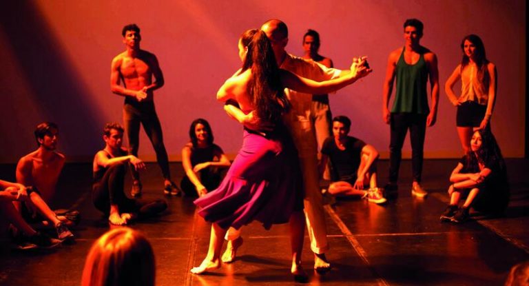 El presente baila al ritmo del pasado bajo la luz de Storaro en ‘El rey de todo el mundo’