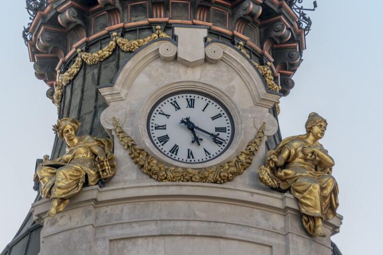 La próxima madrugada a las 03.00 horas volverán a ser las 02.00 y se recuperará el horario de invierno