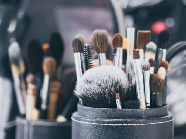 Las Brochas De Maquillaje Son Delicadas Por Lo Tanto Merecen Cuidado Especial