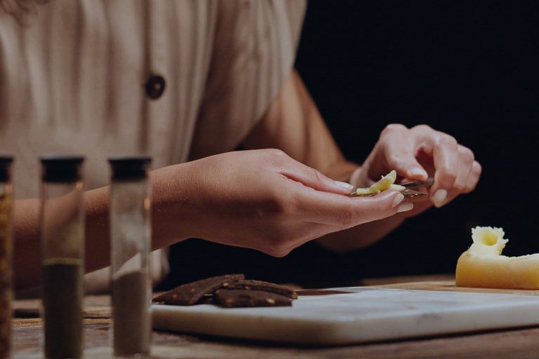 We Crave y Cinco Jotas presentan una experiencia Gastro-Artística en torno al origen del jamón ibérico