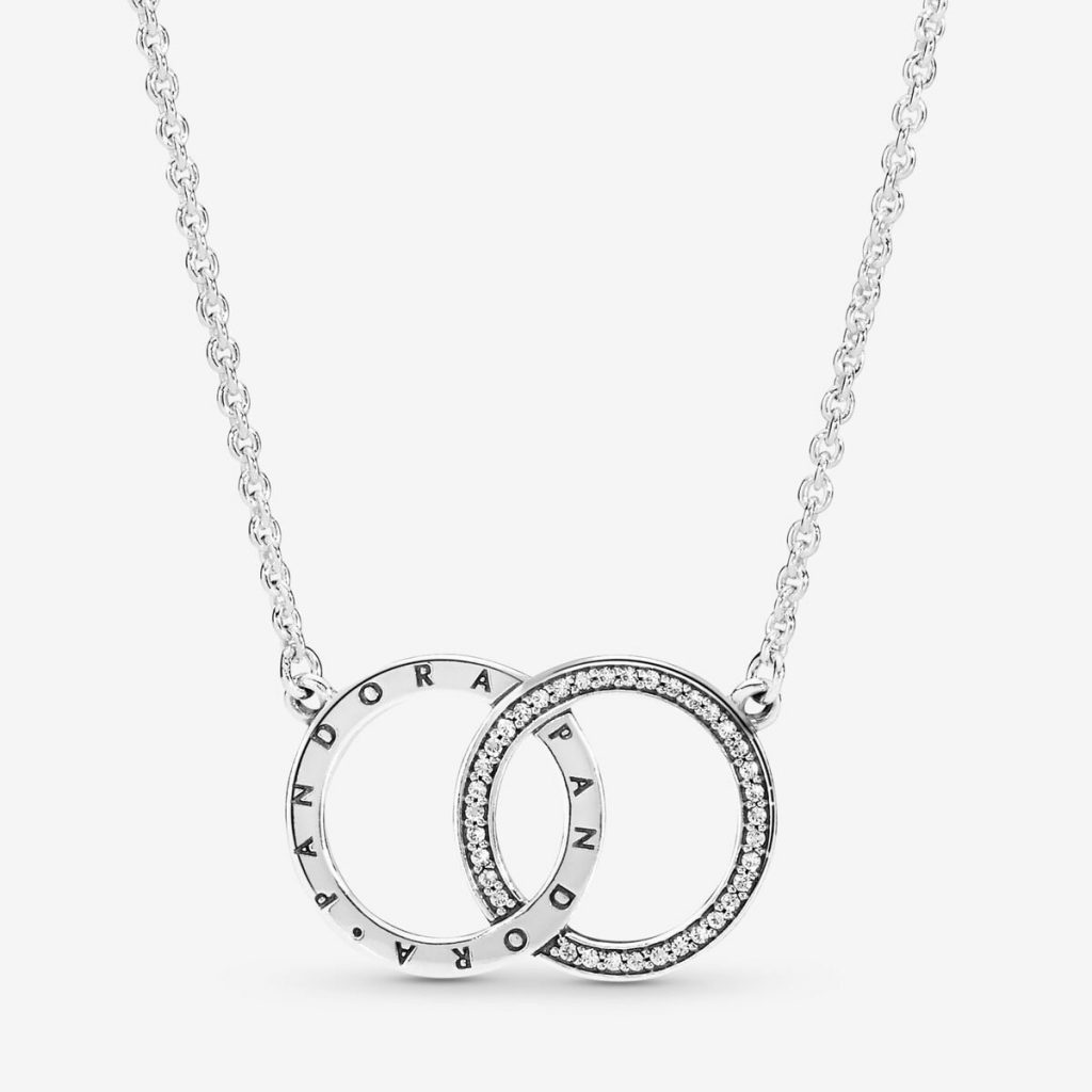 La Cadena De Plata De Pandora Que Tiene Un Precio De Mercadillo