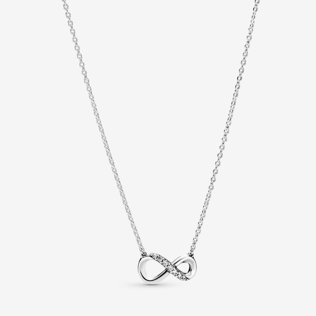 La Cadena De Plata De Pandora Que Tiene Un Precio De Mercadillo