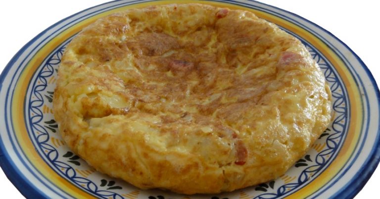 Tortilla de patatas: el truco infalible para que esté cruda por dentro