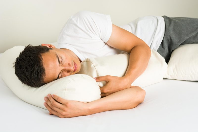 Consejos para elegir una buena almohada para que no duelan las cervicales