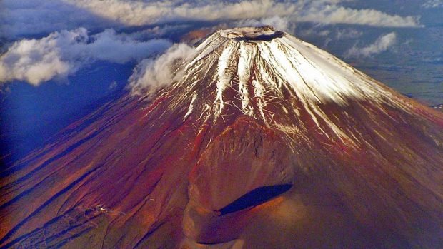 Cumbre Nueva, Otro De Los Volcanes Que Se Está Observando Con Detenimiento
