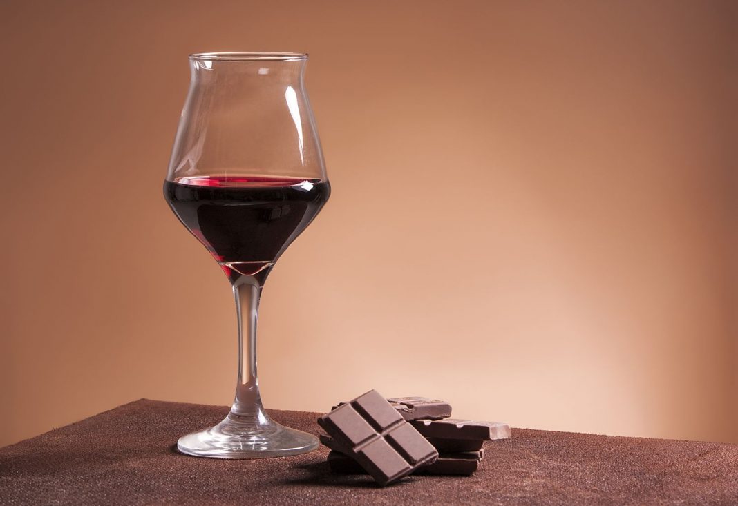 Dieta del vino y el chocolate: así puedes perder tres kilos