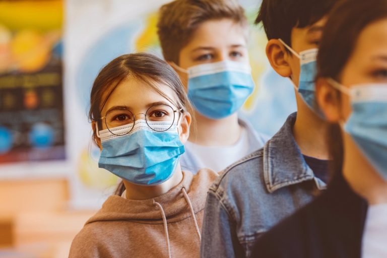 La mascarilla y la ventilación de los espacios cerrados «han venido para quedarse»