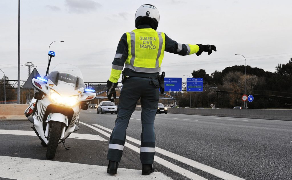 La Multa Que Te Puede Poner La Dgt Si No Usas Los Intermitentes