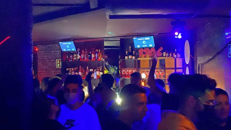 La obligación del certificado covid se amplía a todo el ocio nocturno en Galicia