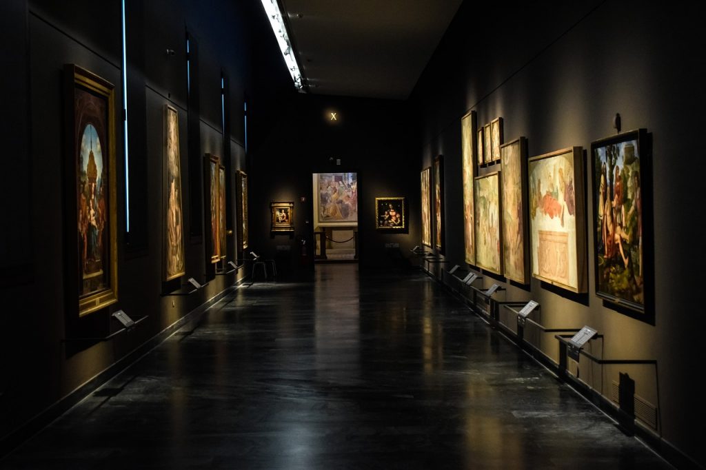 ¿Cómo Está Estructurada La Pinacoteca O Museos Vaticanos?