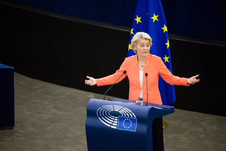 Von der Leyen avisa a Hungría y Polonia de que no aprobará sus planes sin garantías para el Estado de derecho