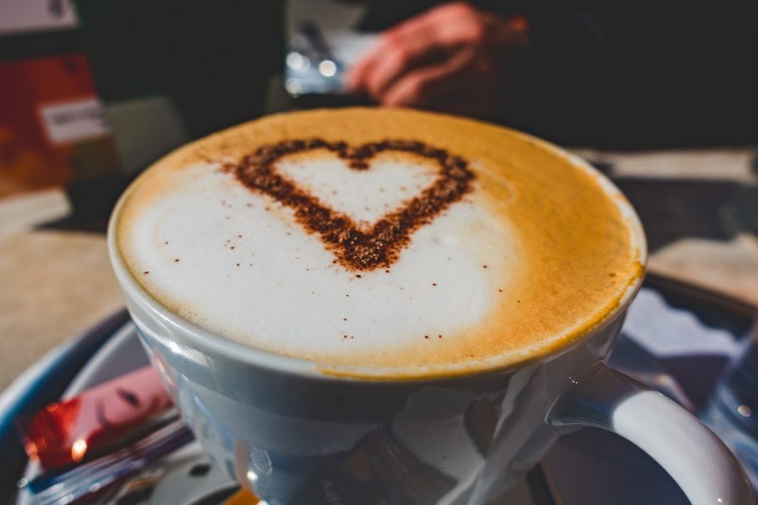 Cómo hacer un capuchino en casa sin necesidad de máquina
