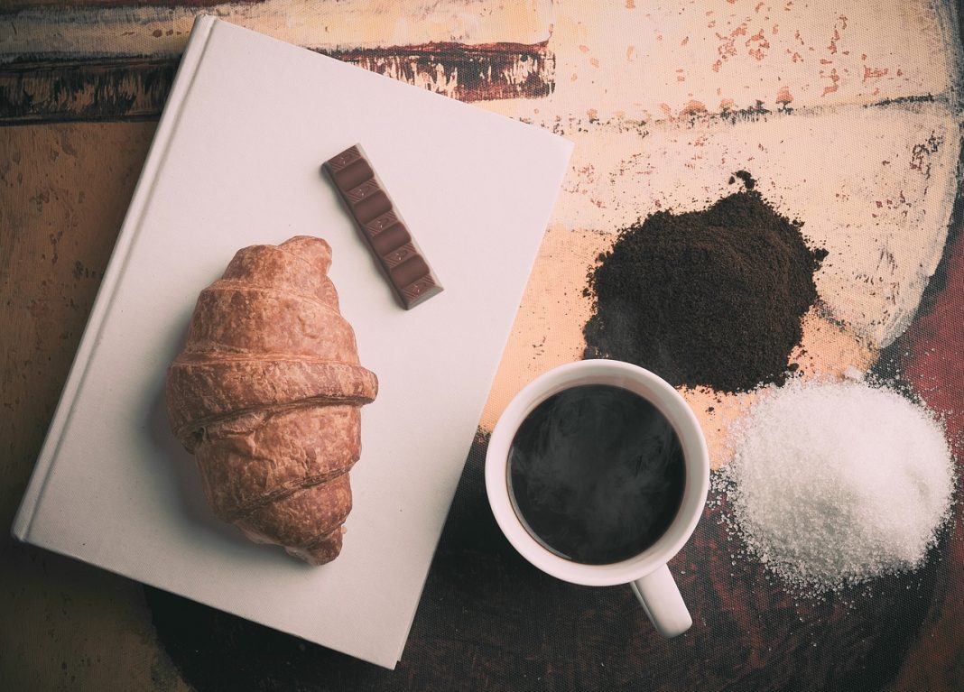 Cómo hacer croissant relleno de chocolate con hojaldre