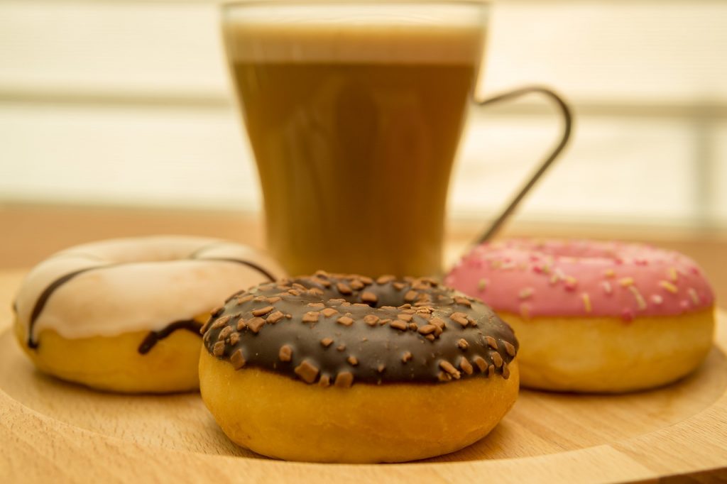 Donuts De Chocolate: Así Puedes Darte El Capricho En Casa