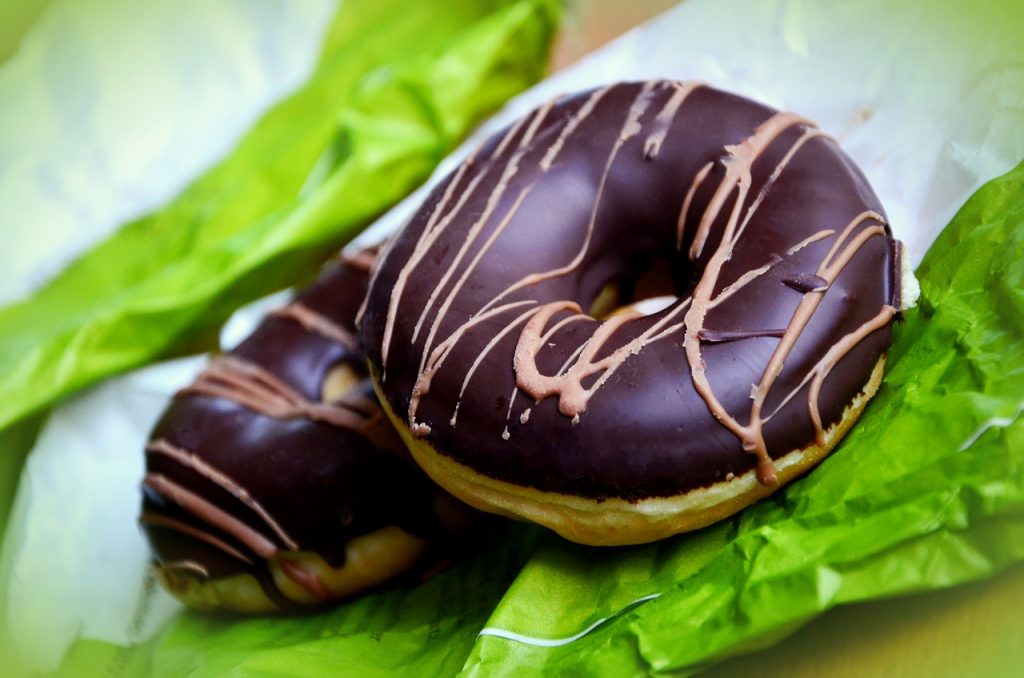 Donuts De Chocolate: Así Puedes Darte El Capricho En Casa