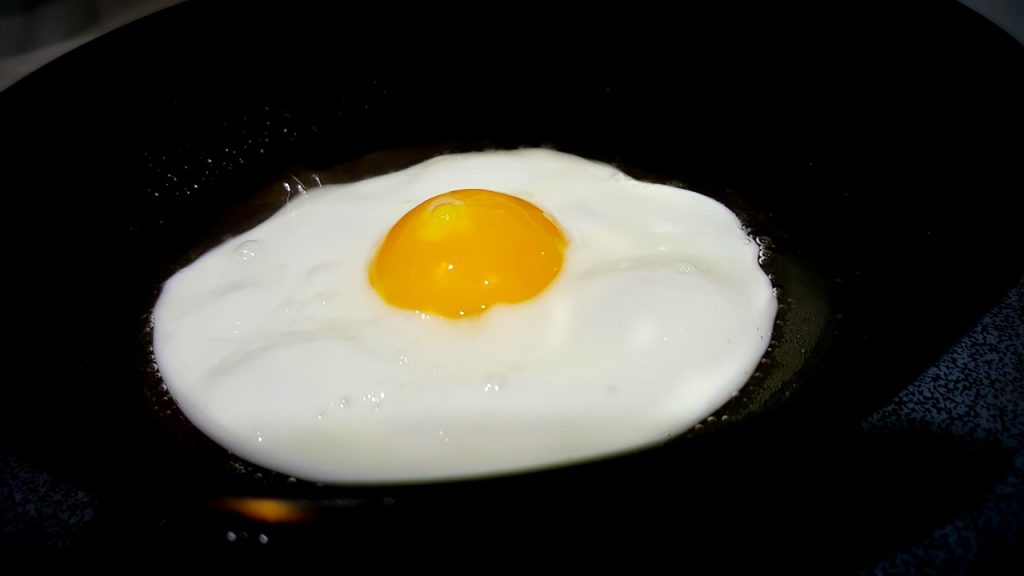 El Secreto De Los Grandes Chefs Para Freír Un Huevo Sin Que Salte El Aceite